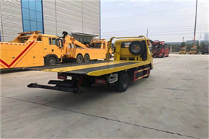 米易非事故拖车